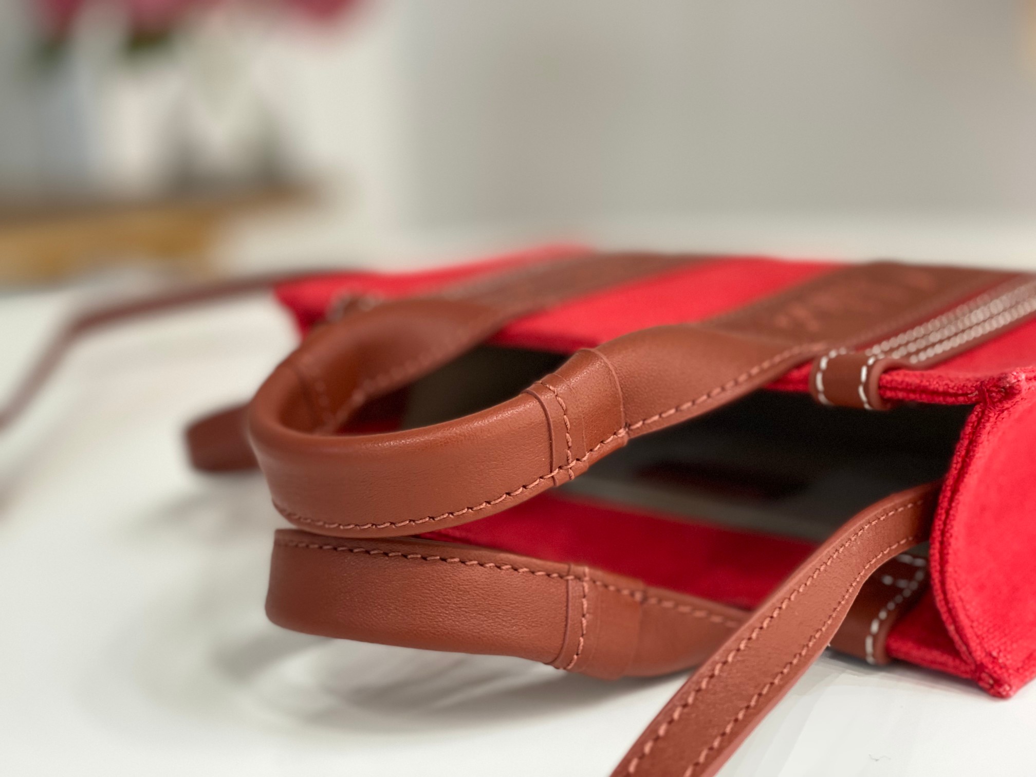 Chloe Mini Woody Tote Bag In Linen